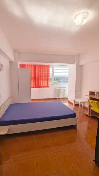 Metrou Gorjului, Apartament 3 Dormitoare 80 mp, Decomandat, 2 Bai, AC