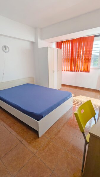 Metrou Gorjului, Apartament 3 Dormitoare 80 mp, Decomandat, 2 Bai, AC