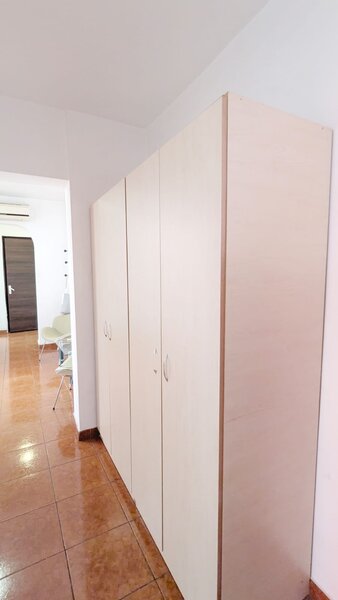 Metrou Gorjului, Apartament 3 Dormitoare 80 mp, Decomandat, 2 Bai, AC